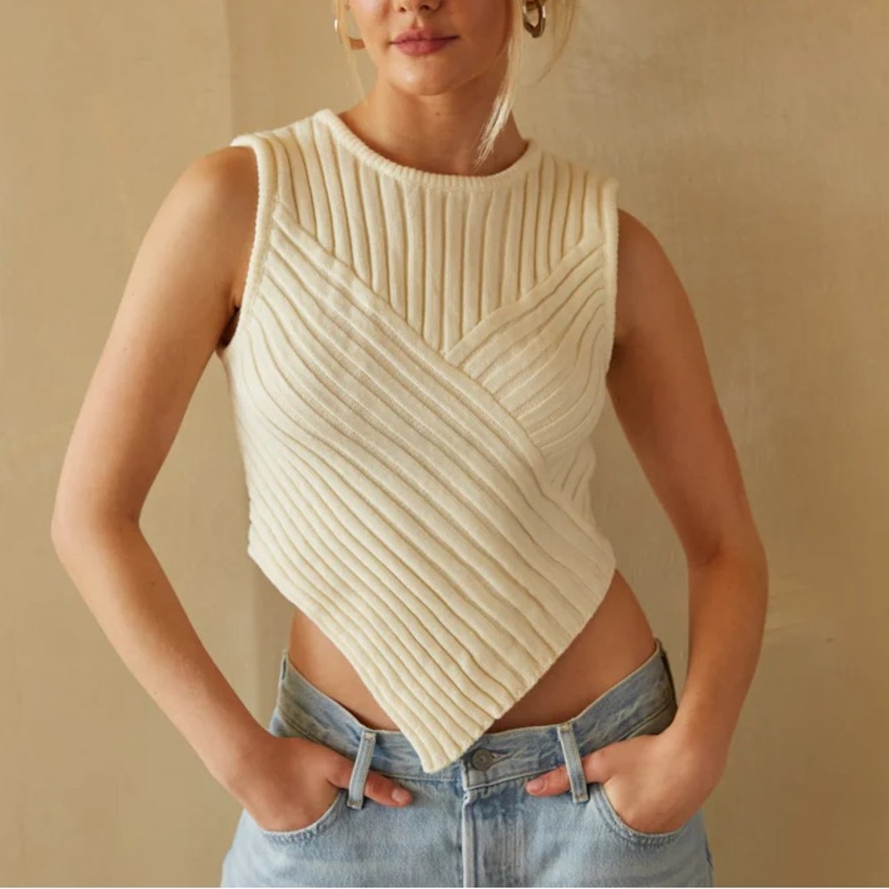 American Threads- ivory off white cream robin sleeveless knit sweater tank top